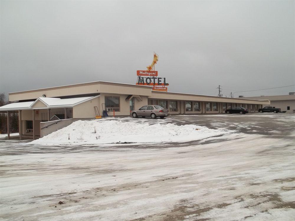 Travelodge By Wyndham Капускасинг Экстерьер фото
