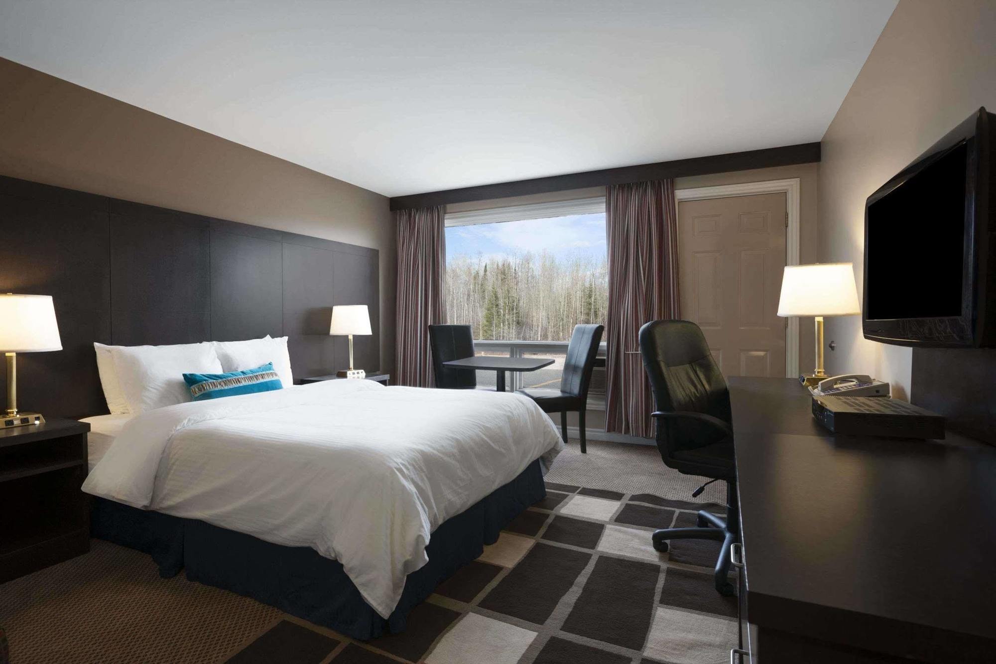 Travelodge By Wyndham Капускасинг Экстерьер фото